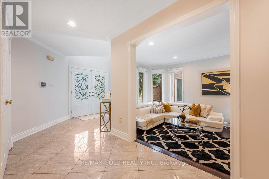 1361 Daniel Creek Road, Mississauga, Ontario  L5V 1V3 - Photo 14 - W13857266