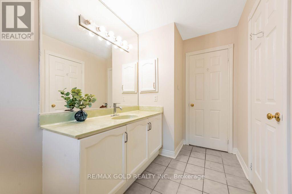 1361 Daniel Creek Road, Mississauga, Ontario  L5V 1V3 - Photo 31 - W13857266