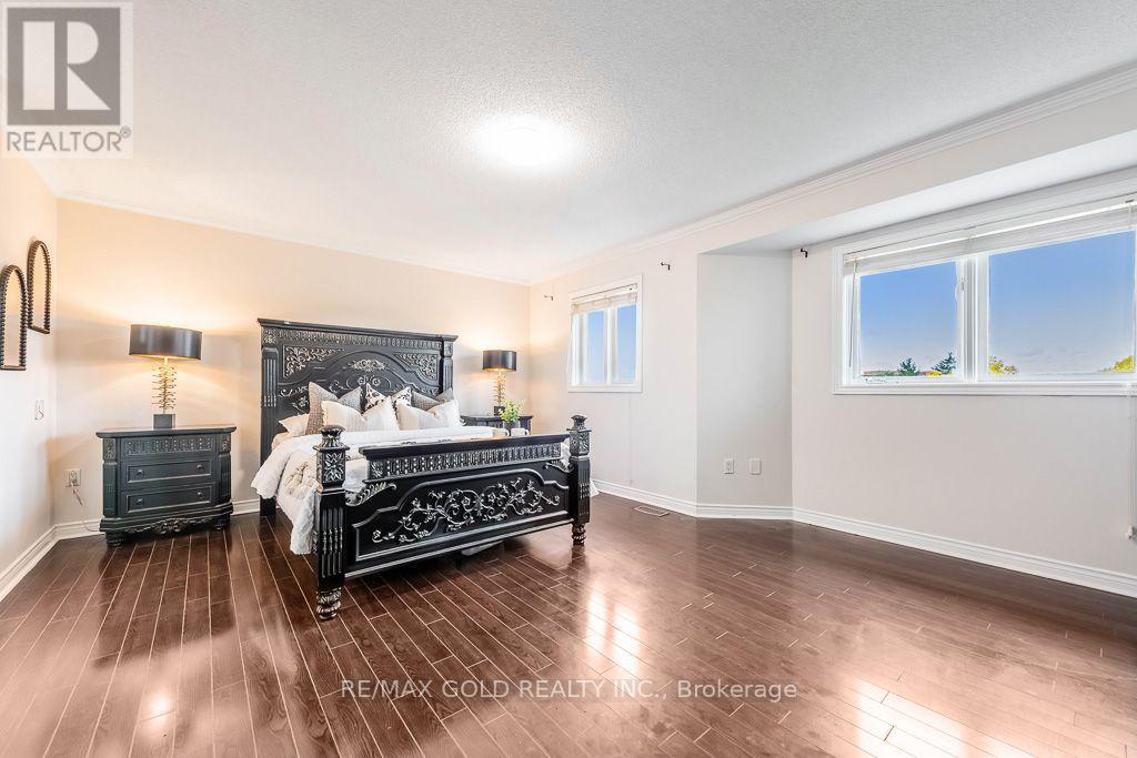1361 Daniel Creek Road, Mississauga, Ontario  L5V 1V3 - Photo 33 - W13857266