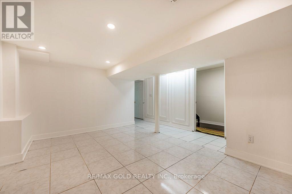 1361 Daniel Creek Road, Mississauga, Ontario  L5V 1V3 - Photo 39 - W13857266