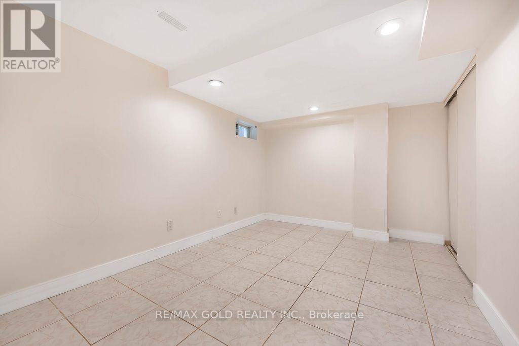 1361 Daniel Creek Road, Mississauga, Ontario  L5V 1V3 - Photo 45 - W13857266