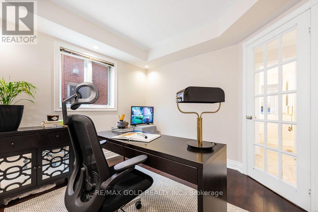 1361 Daniel Creek Road, Mississauga, Ontario  L5V 1V3 - Photo 7 - W13857266