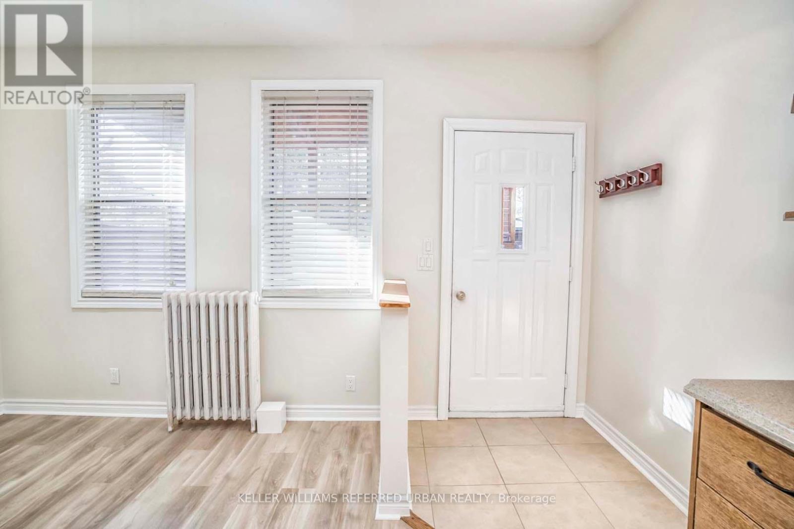 Main - 226 Harvie Avenue, Toronto, Ontario  M6E 4K6 - Photo 13 - W13857302