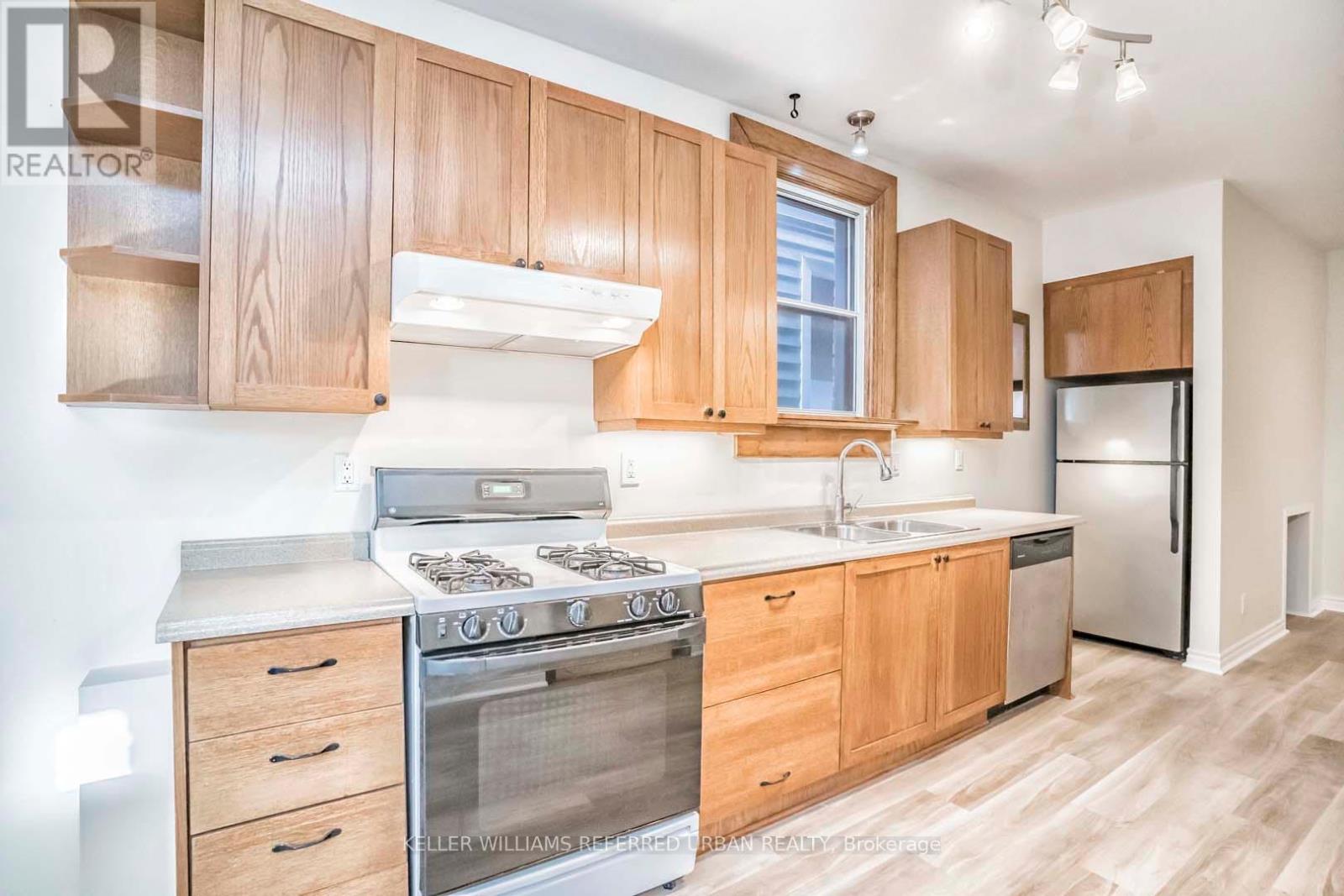Main - 226 Harvie Avenue, Toronto, Ontario  M6E 4K6 - Photo 17 - W13857302