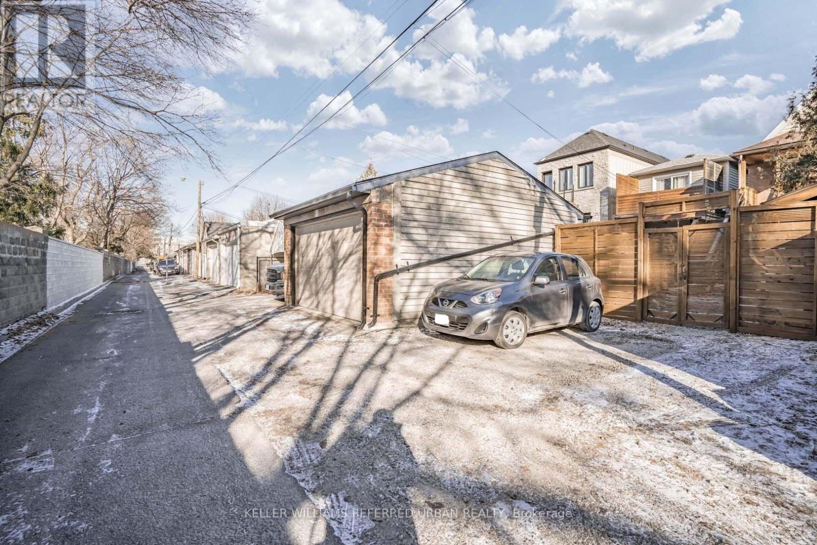 Main - 226 Harvie Avenue, Toronto, Ontario  M6E 4K6 - Photo 33 - W13857302
