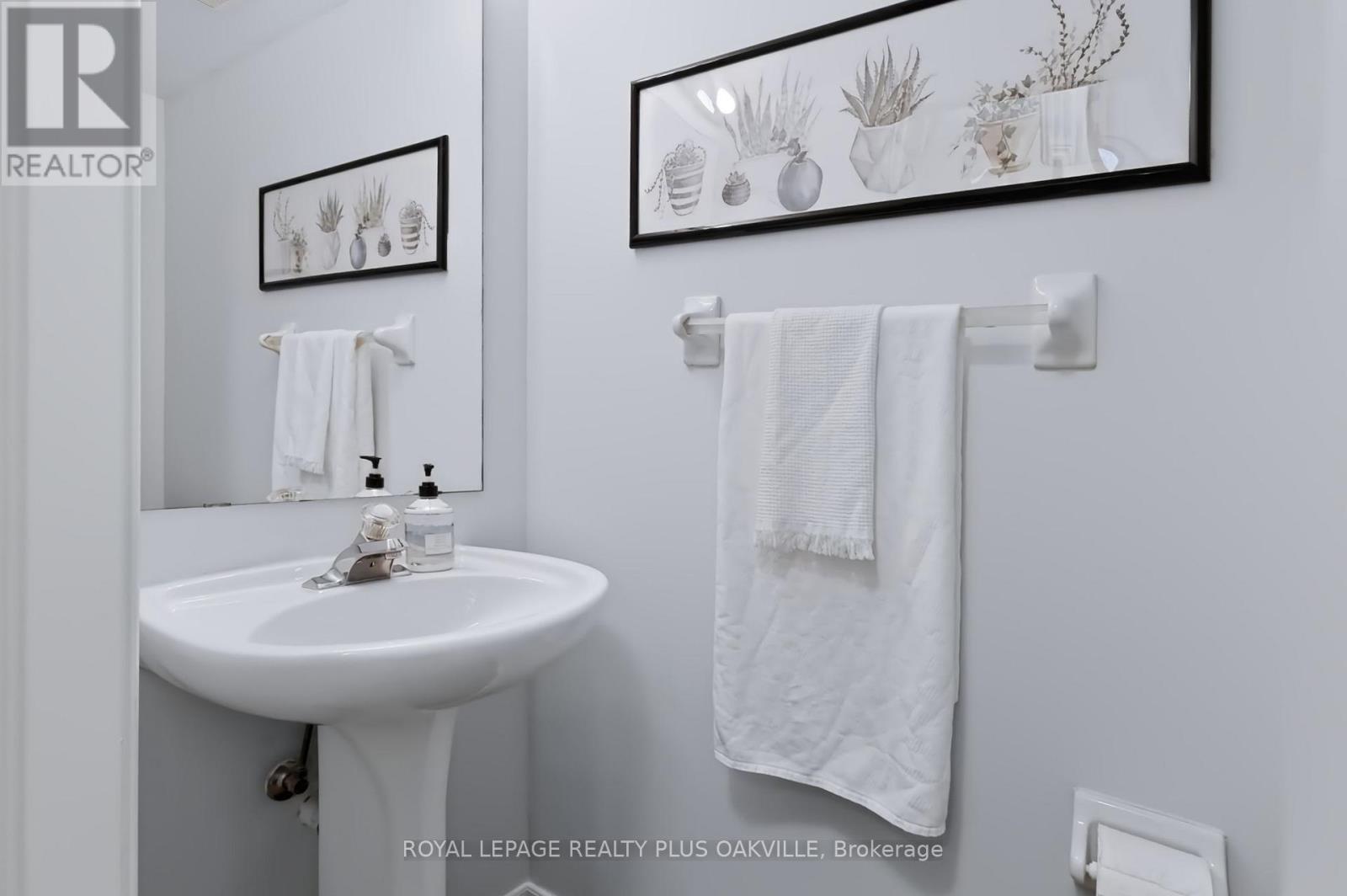 2254 Dunforest Crescent, Oakville, Ontario  L6M 4X3 - Photo 25 - W13857310