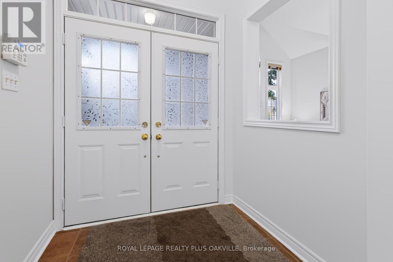 2254 Dunforest Crescent, Oakville, Ontario  L6M 4X3 - Photo 6 - W13857310