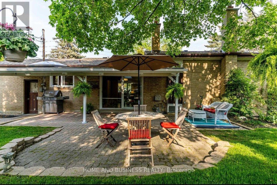 3668 THE CREDIT WOODLANDS ROAD, Mississauga, Ontario