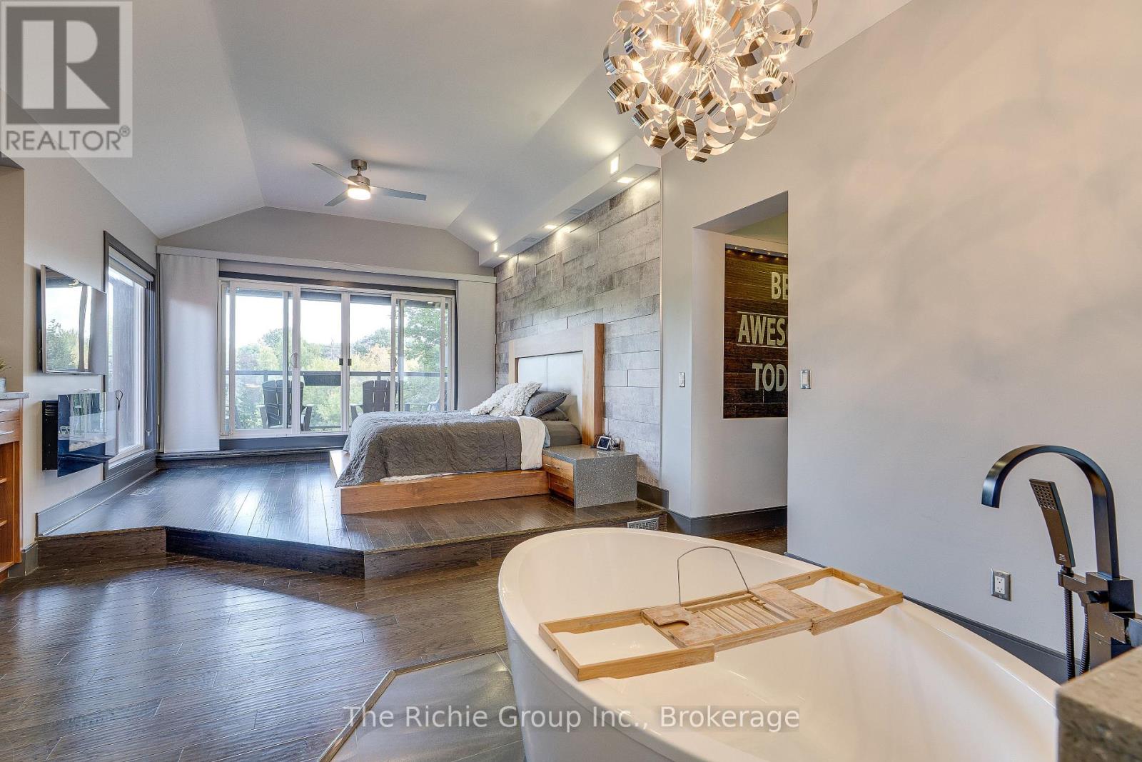 21 Bartley Drive, Caledon, Ontario  L7E 0N1 - Photo 7 - W13857336
