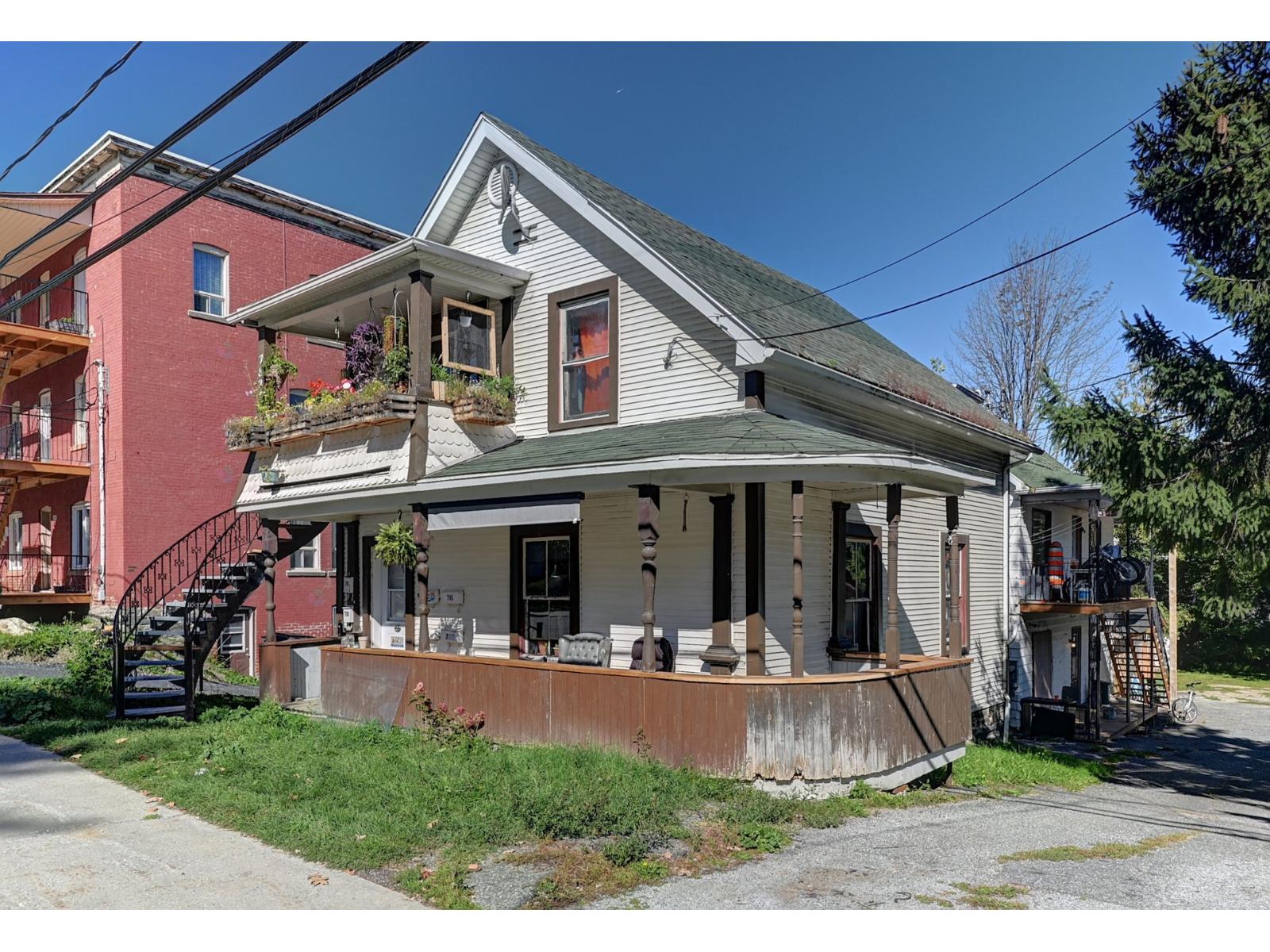 781-791 Rue Short Sherbrooke (Les Nations) Quebec Canada J1H2E7 2
