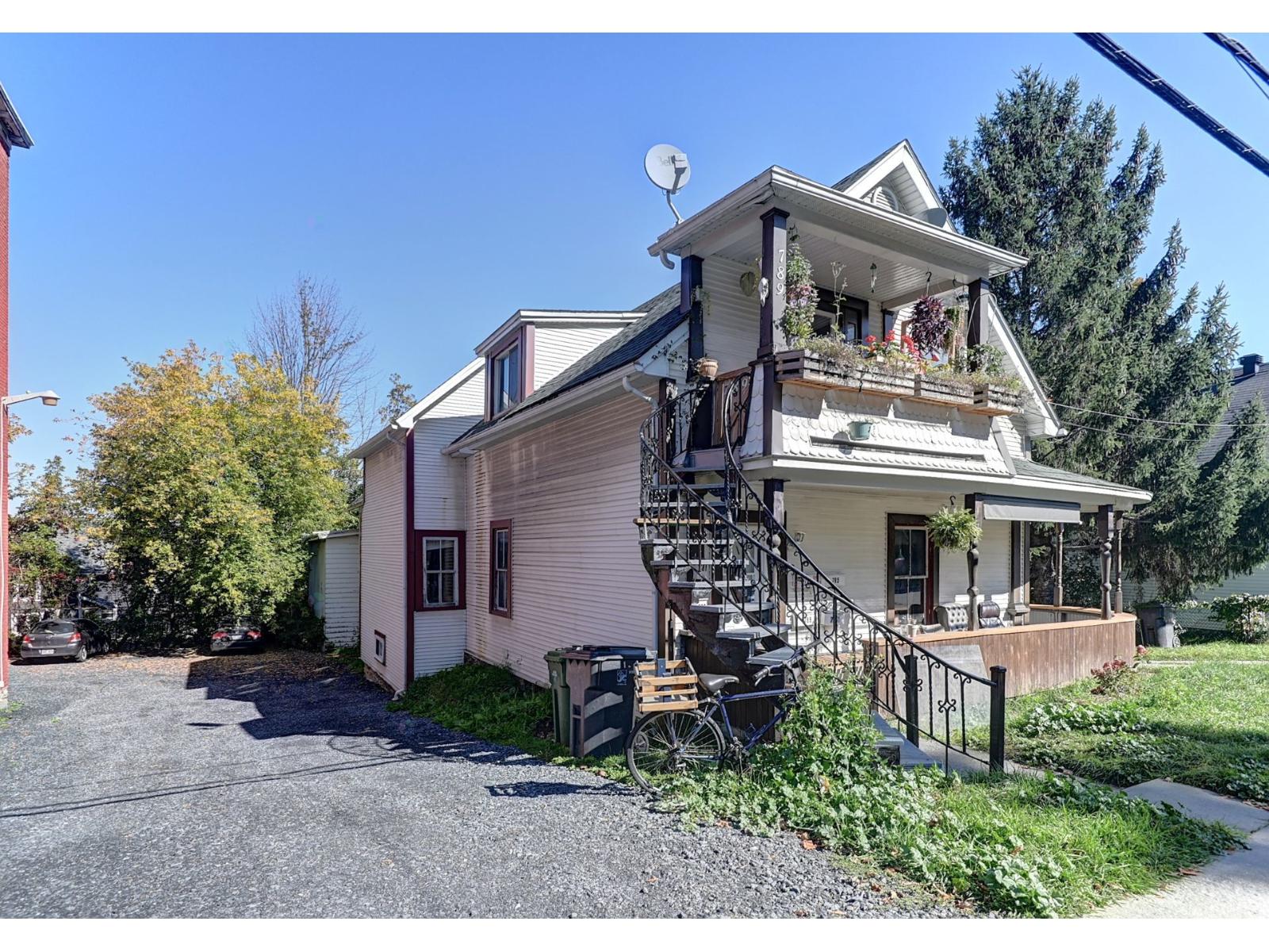 781-791 Rue Short Sherbrooke (Les Nations) Quebec Canada J1H2E7 4
