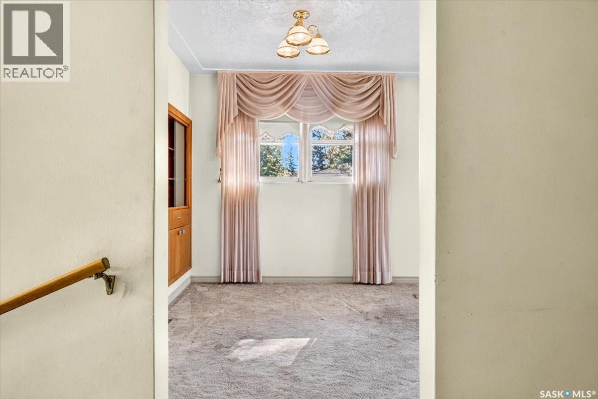 617 Aberdeen Crescent, Regina, Saskatchewan  S4T 6A9 - Photo 7 - SK050227