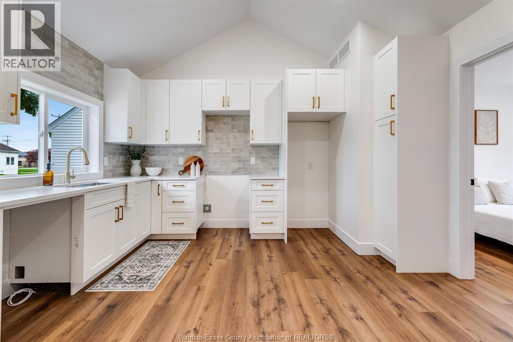 5 Howard Street, Leamington, Ontario  N8H 1G4 - Photo 5 - 26024225