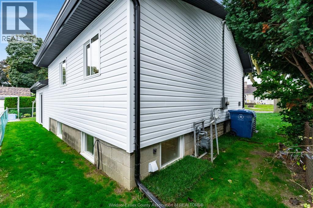 5 Howard Street, Leamington, Ontario  N8H 1G4 - Photo 27 - 26024225