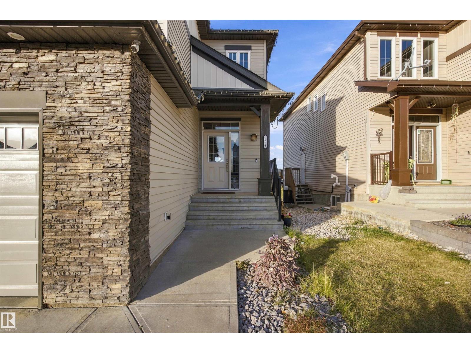 5708 12 AV SW