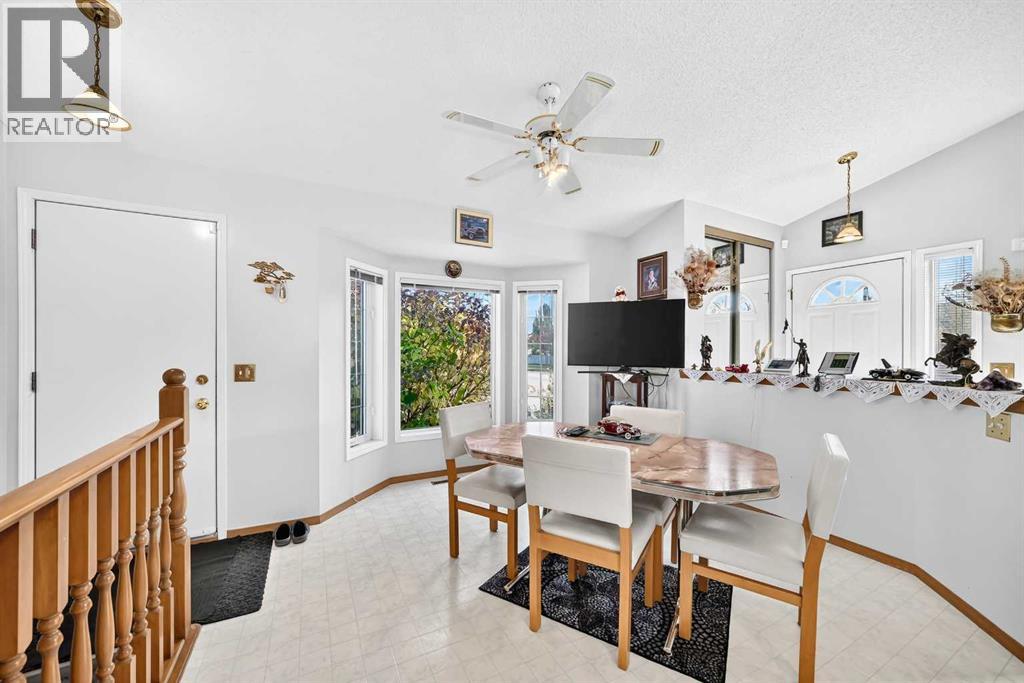82 Riverglen Drive SE