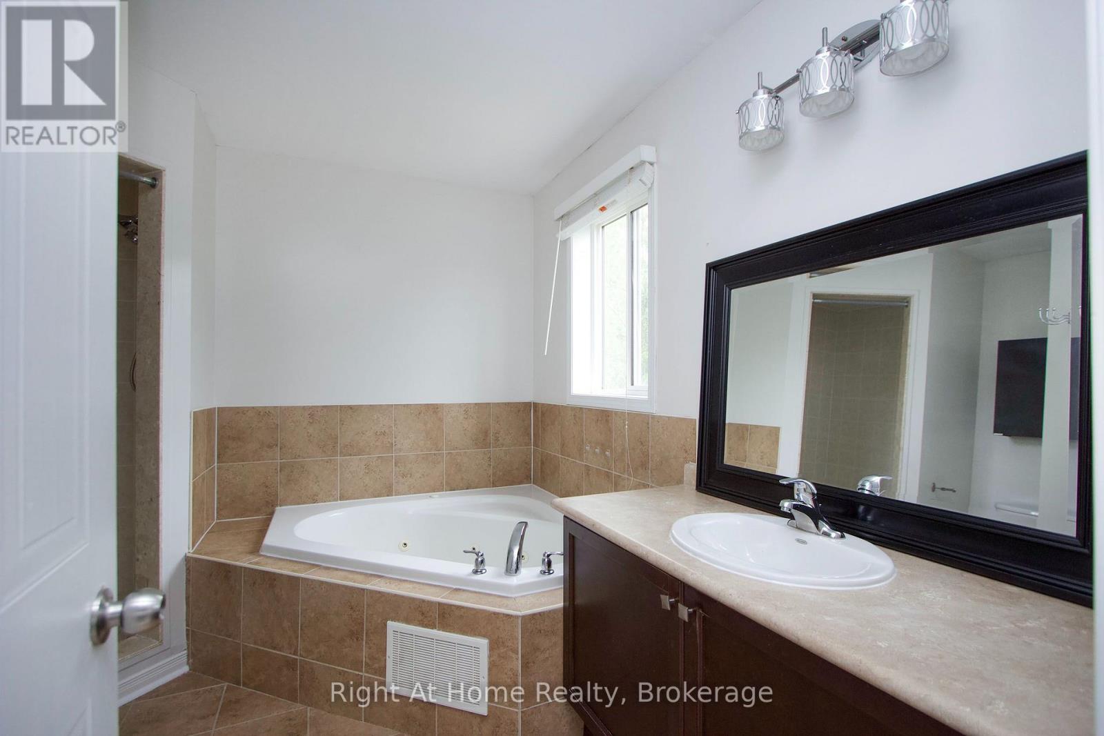 1263 Gyatt Crescent, Oshawa, Ontario  L1K 0M2 - Photo 23 - E13857356