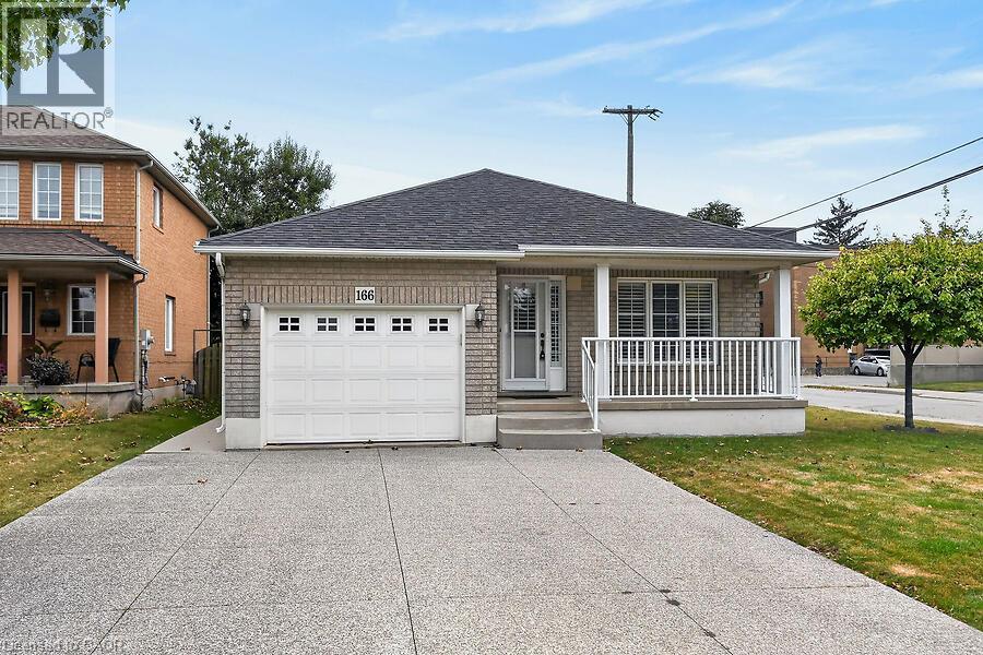 166 TOBY Crescent, Hamilton, Ontario