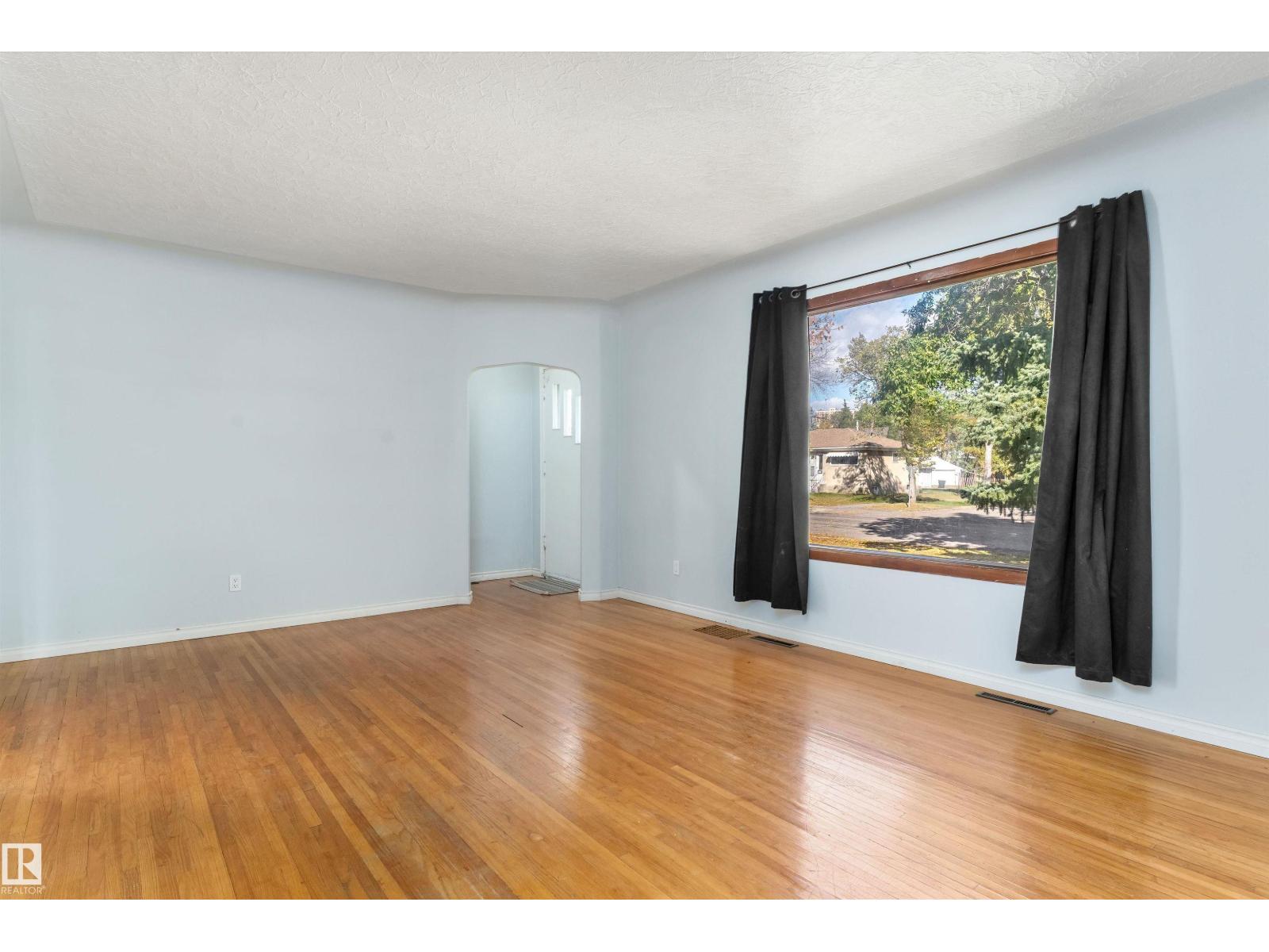 13003 SHERBROOKE AV NW