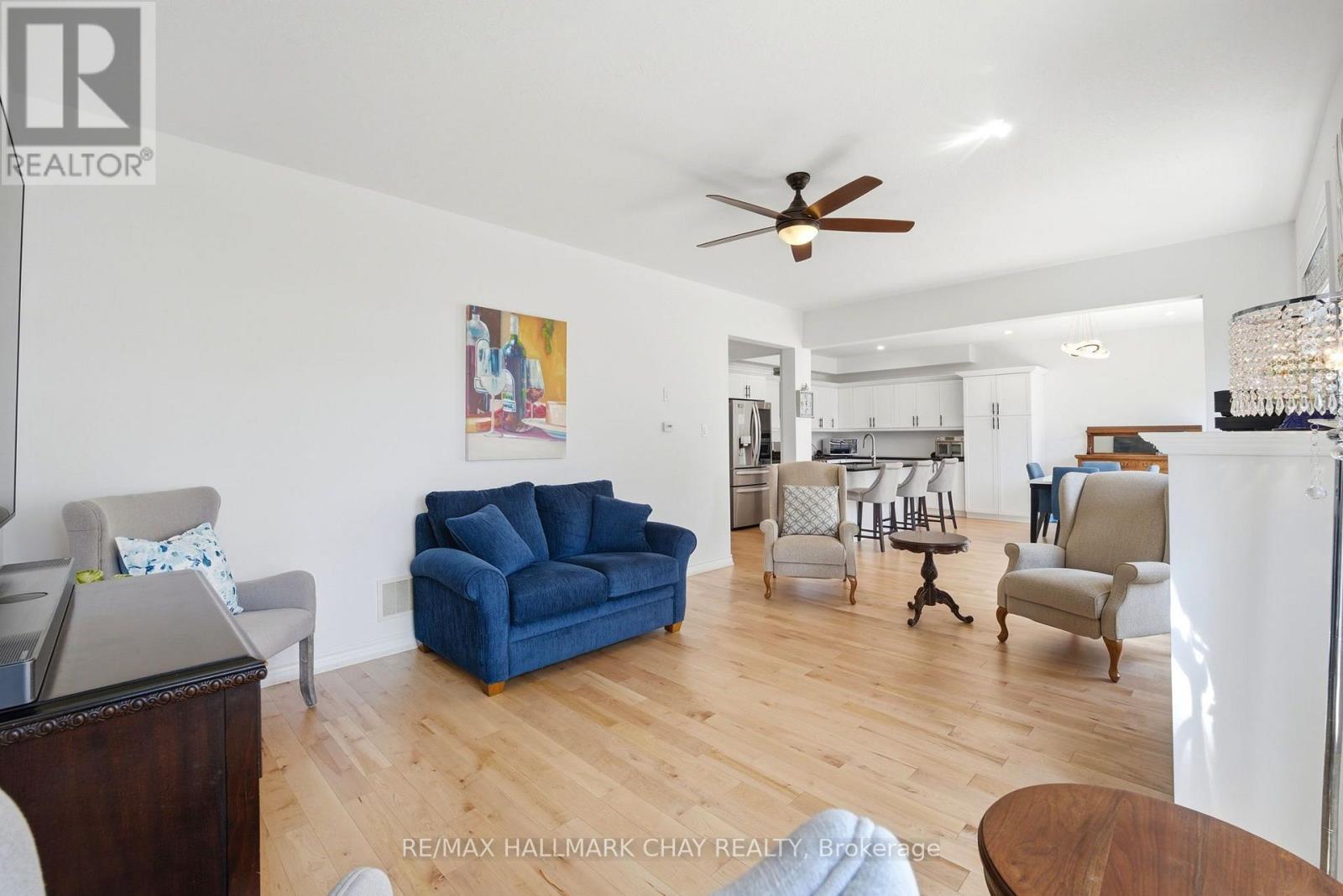 113 Strachan Trail, New Tecumseth (Beeton), Ontario  L0G 1A0 - Photo 6 - N13857346