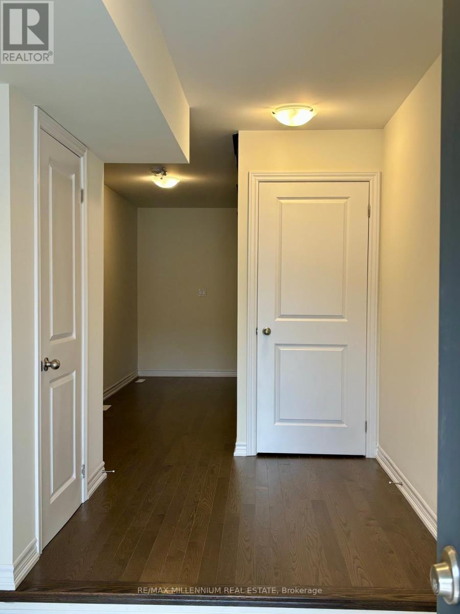 39 Griffith Street, Aurora, Ontario  L4G 7B6 - Photo 4 - N13857408