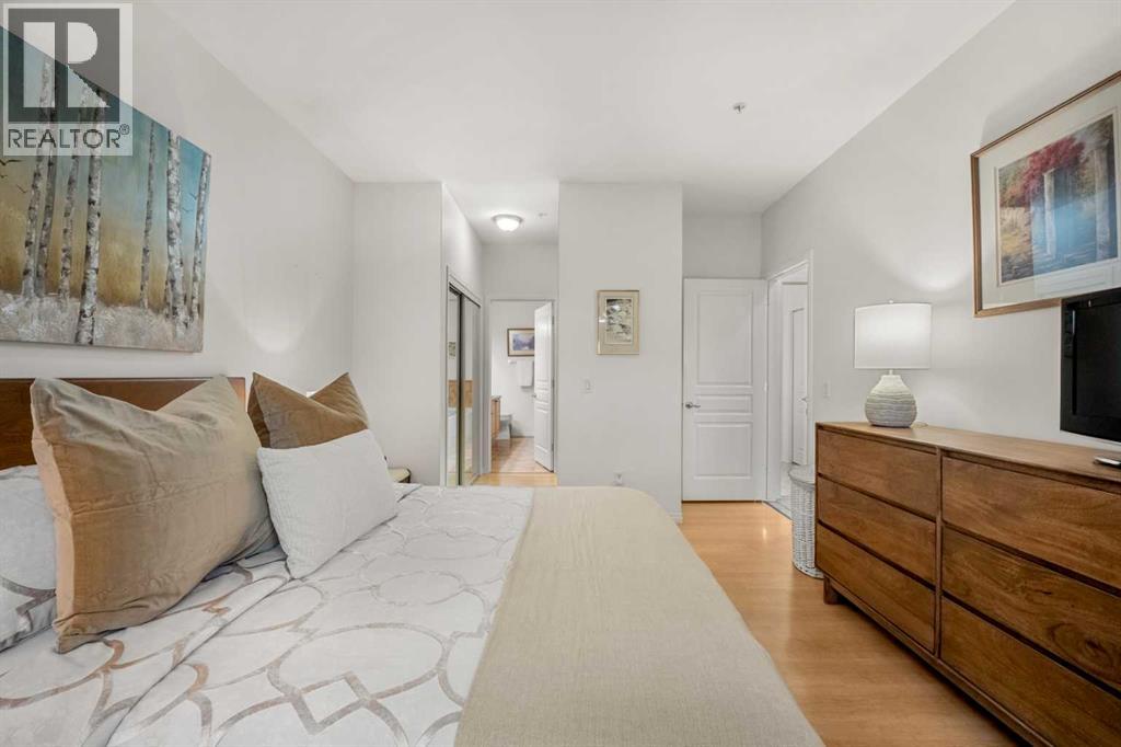 1104, 1104 Lake Fraser Court SE
