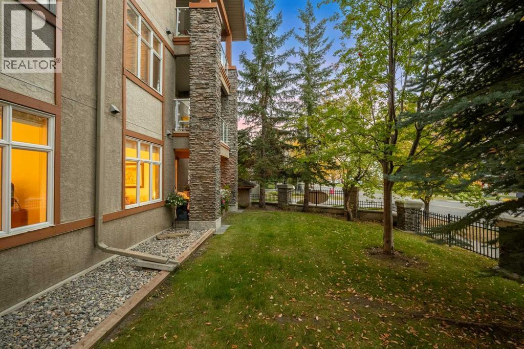 1104, 1104 Lake Fraser Court SE