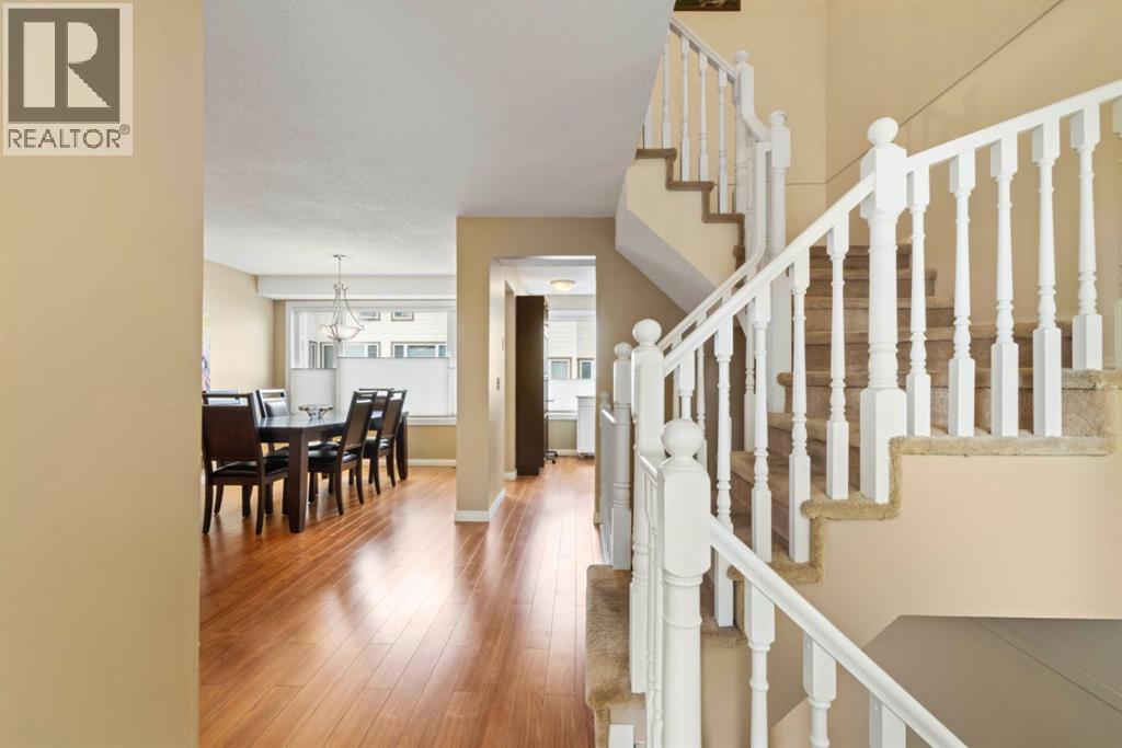 76 Coachway Gardens SW