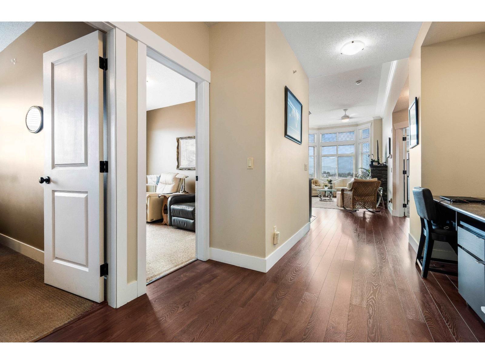 412 45893 CHESTERFIELD AVENUE|Chilliwack Downtown