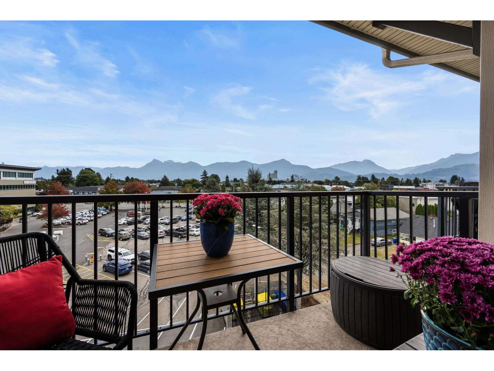 412 45893 CHESTERFIELD AVENUE|Chilliwack Downtown