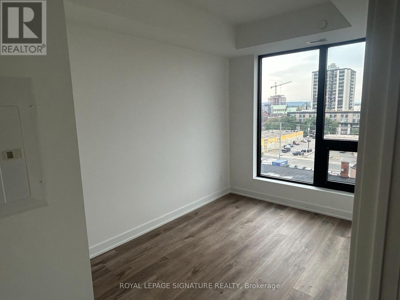 616 - 101 JOHN STREET N
