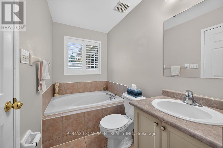 166 Toby Crescent, Hamilton, Ontario  L8T 2P2 - Photo 16 - X13857400
