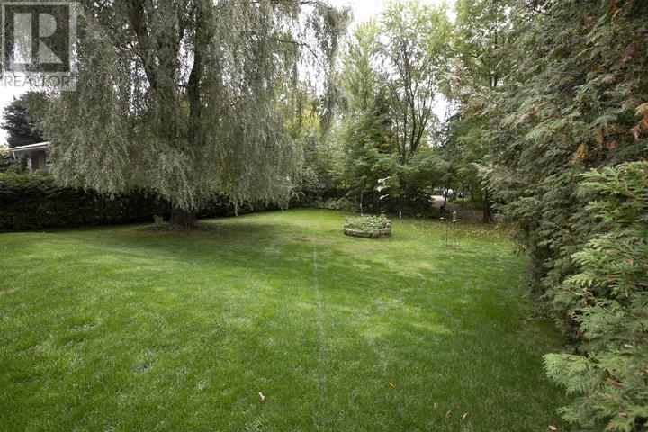 1397 Queen St E, Sault Ste. Marie, Ontario  P6A 2G1 - Photo 8 - SM262738