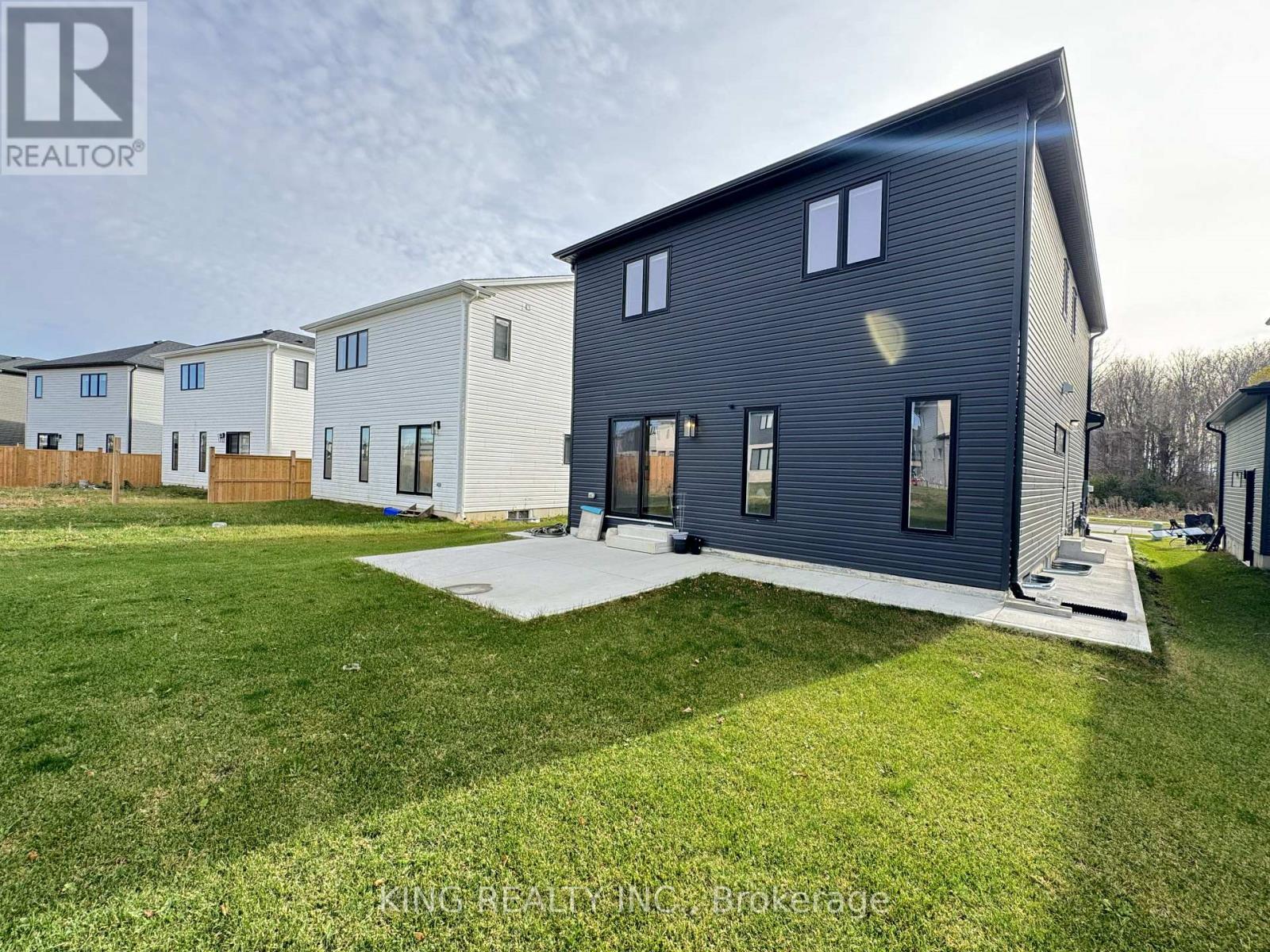 Upper - 1462 Twilite Boulevard, London North, Ontario N6G 3R5 - Photo 35 - X13857512