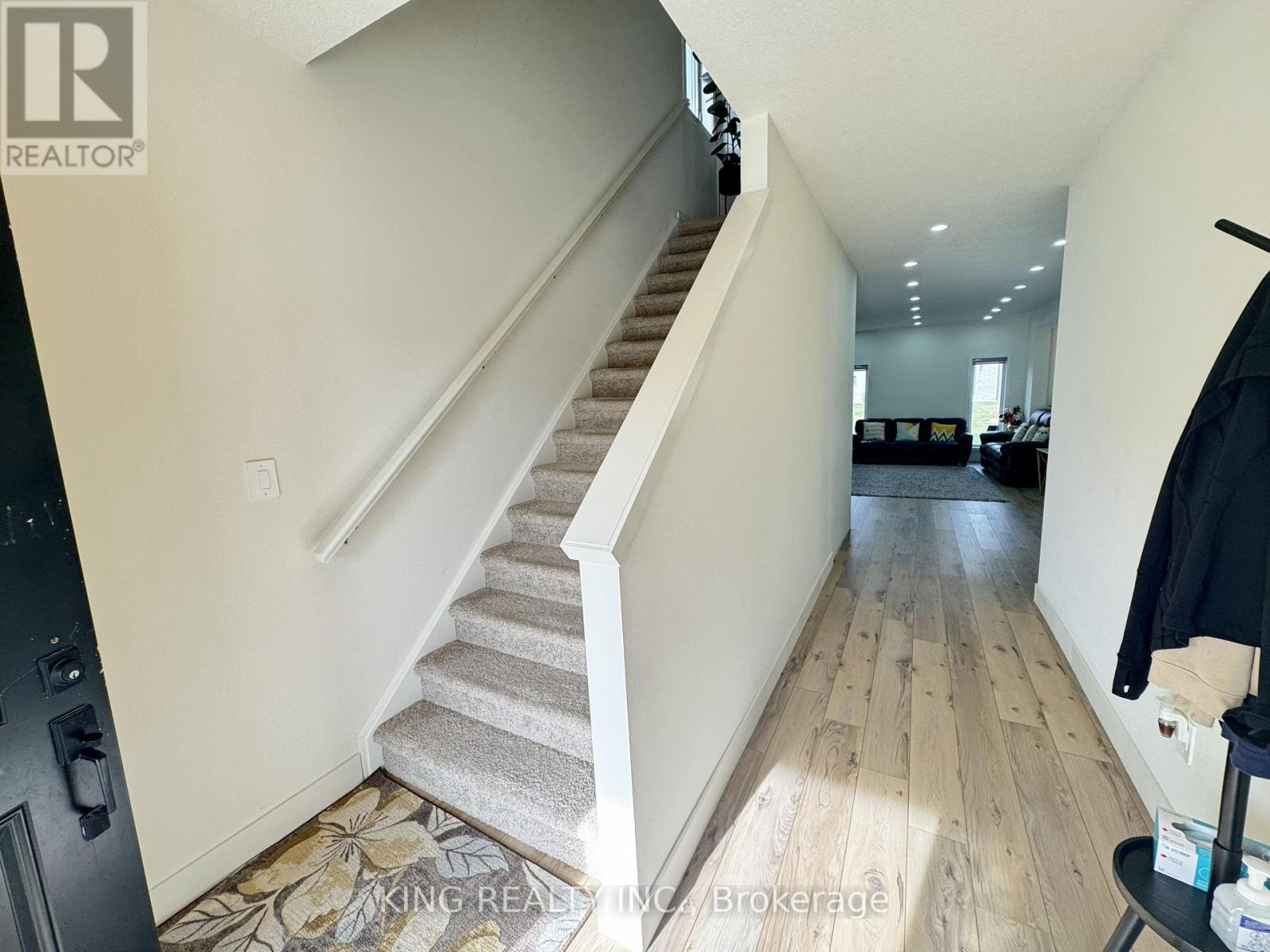 Upper - 1462 Twilite Boulevard, London North, Ontario N6G 3R5 - Photo 7 - X13857512