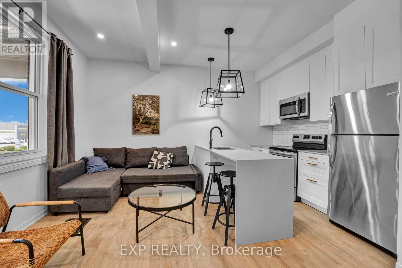 2 - 327 Catherine Street, Ottawa, Ontario