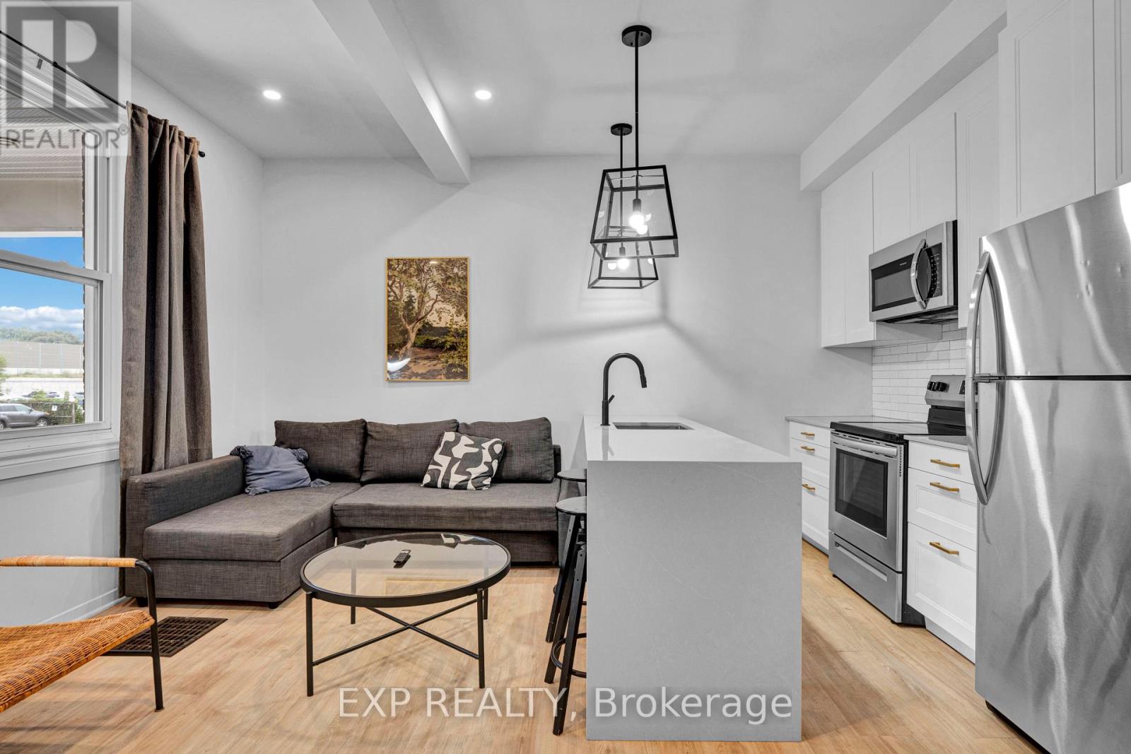 2 - 327 Catherine Street, Ottawa, Ontario K1R 5T4 - Photo 3 - X13857430