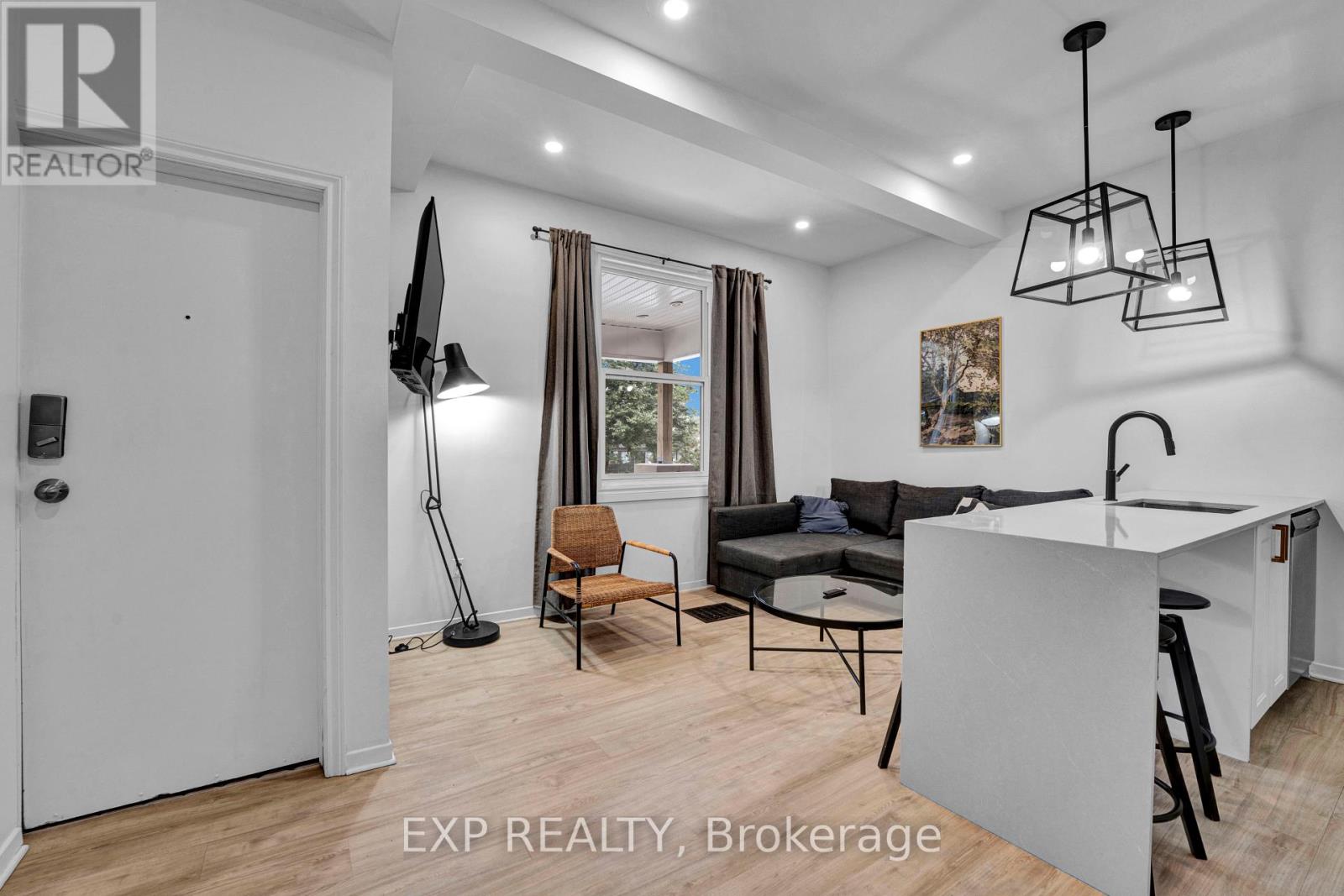 2 - 327 Catherine Street, Ottawa, Ontario K1R 5T4 - Photo 6 - X13857430