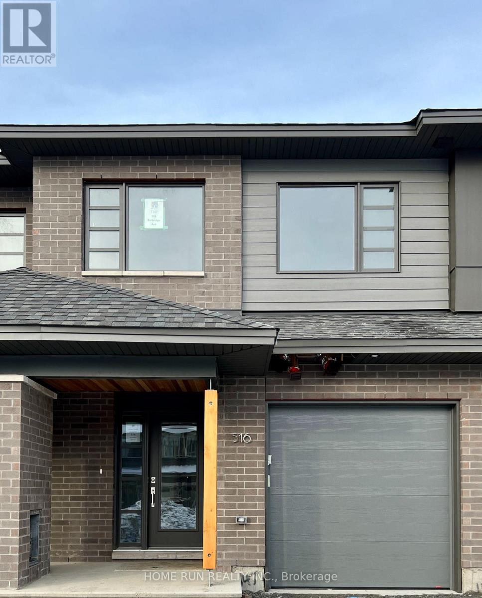 516 Borbridge Avenue, Ottawa, Ontario