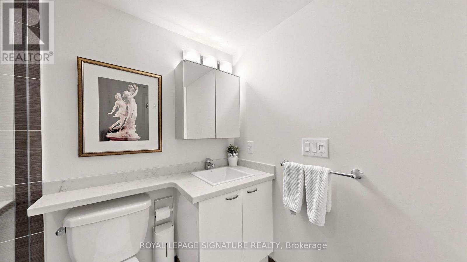 402 - 500 St Clair Avenue W, Toronto, Ontario  M6C 1A8 - Photo 21 - C13857534