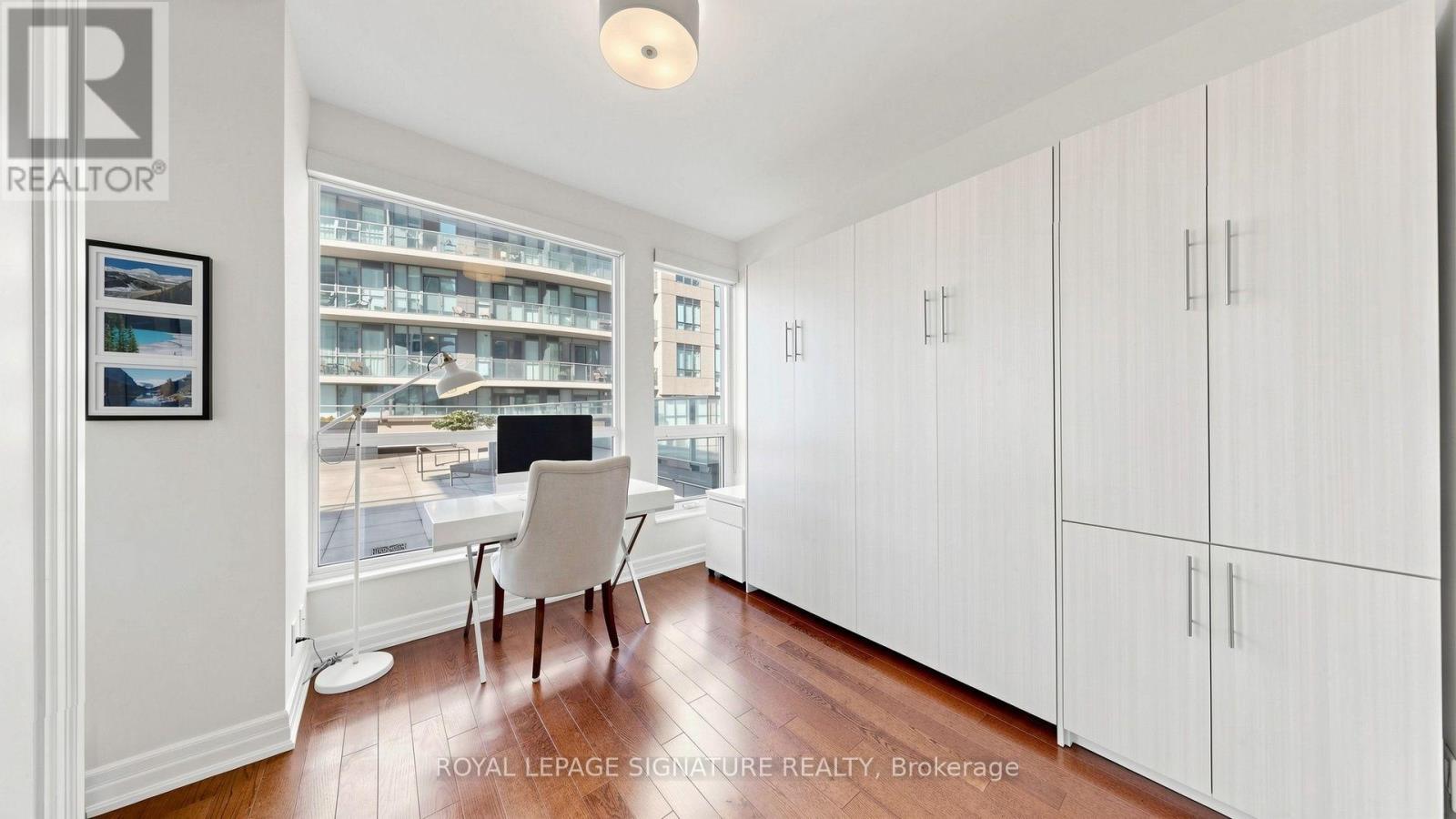 402 - 500 St Clair Avenue W, Toronto, Ontario  M6C 1A8 - Photo 22 - C13857534