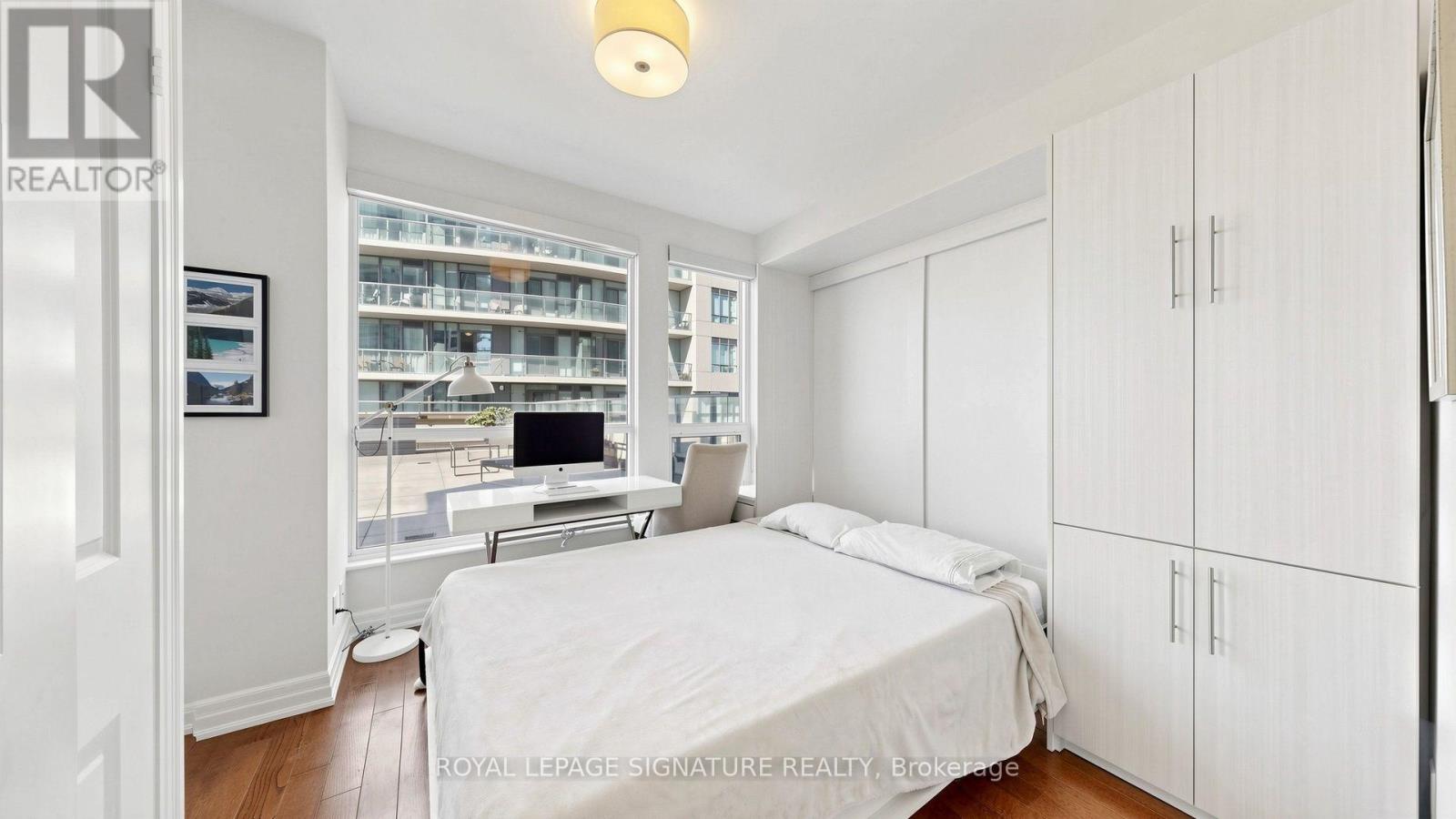402 - 500 St Clair Avenue W, Toronto, Ontario  M6C 1A8 - Photo 23 - C13857534