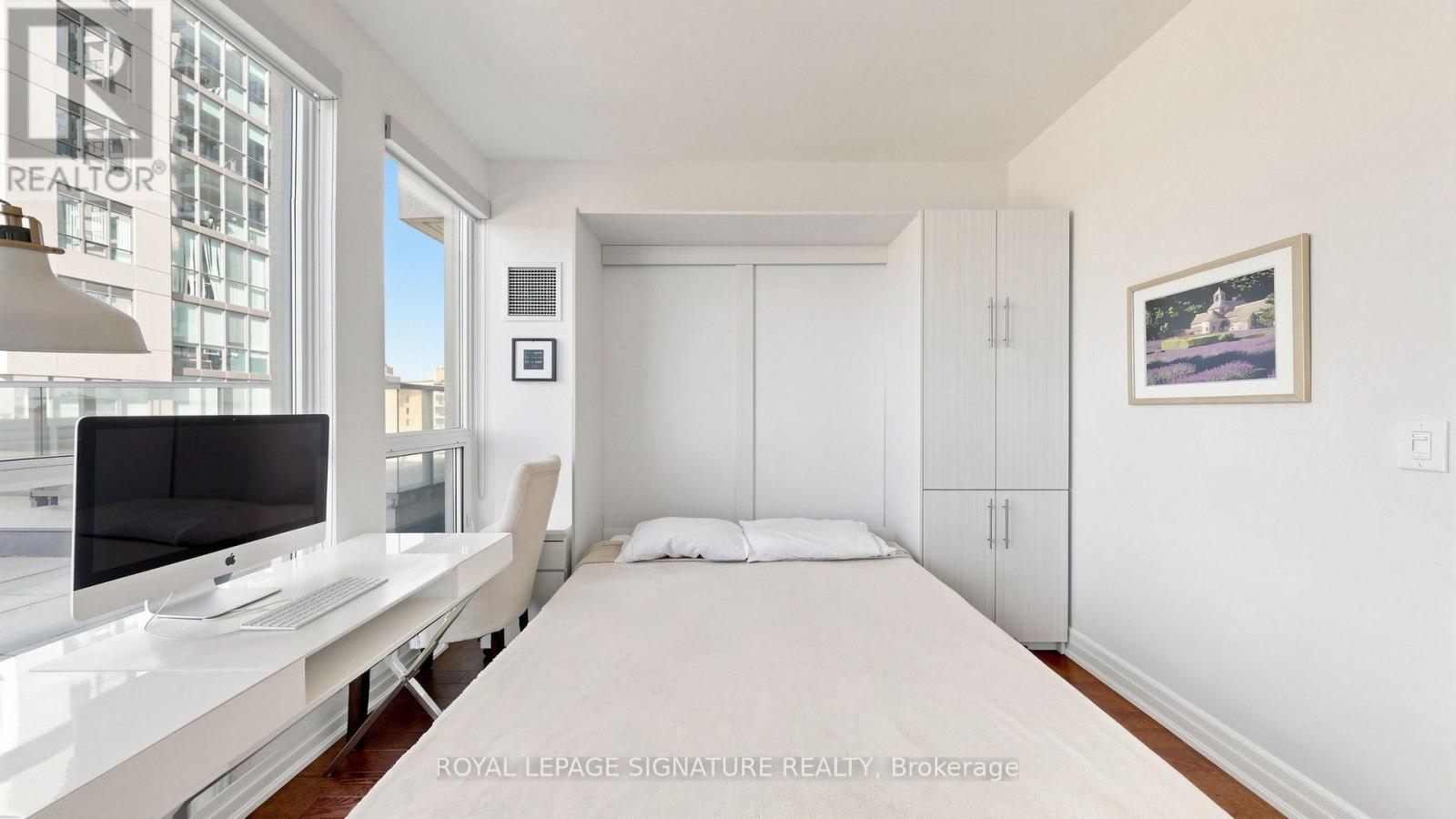 402 - 500 St Clair Avenue W, Toronto, Ontario  M6C 1A8 - Photo 26 - C13857534