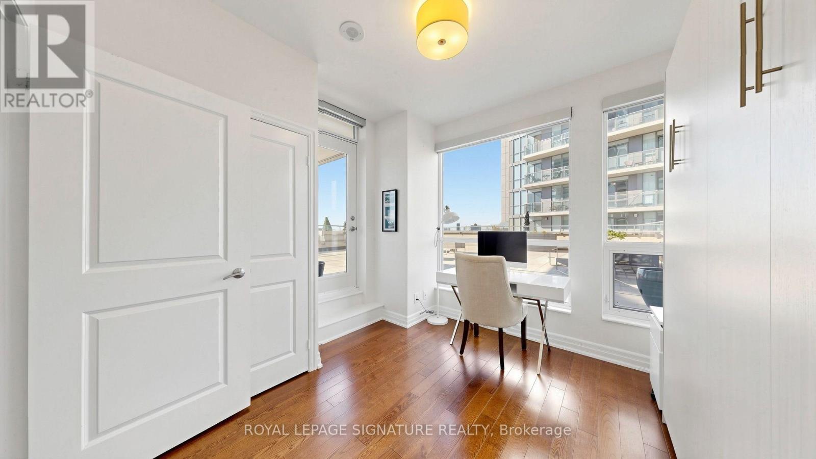 402 - 500 St Clair Avenue W, Toronto, Ontario  M6C 1A8 - Photo 27 - C13857534