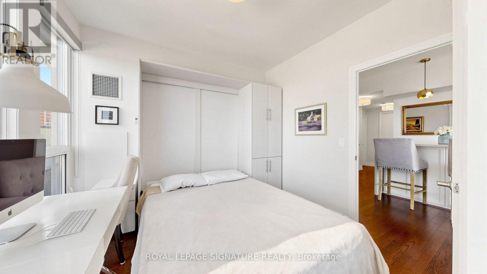 402 - 500 St Clair Avenue W, Toronto, Ontario  M6C 1A8 - Photo 30 - C13857534
