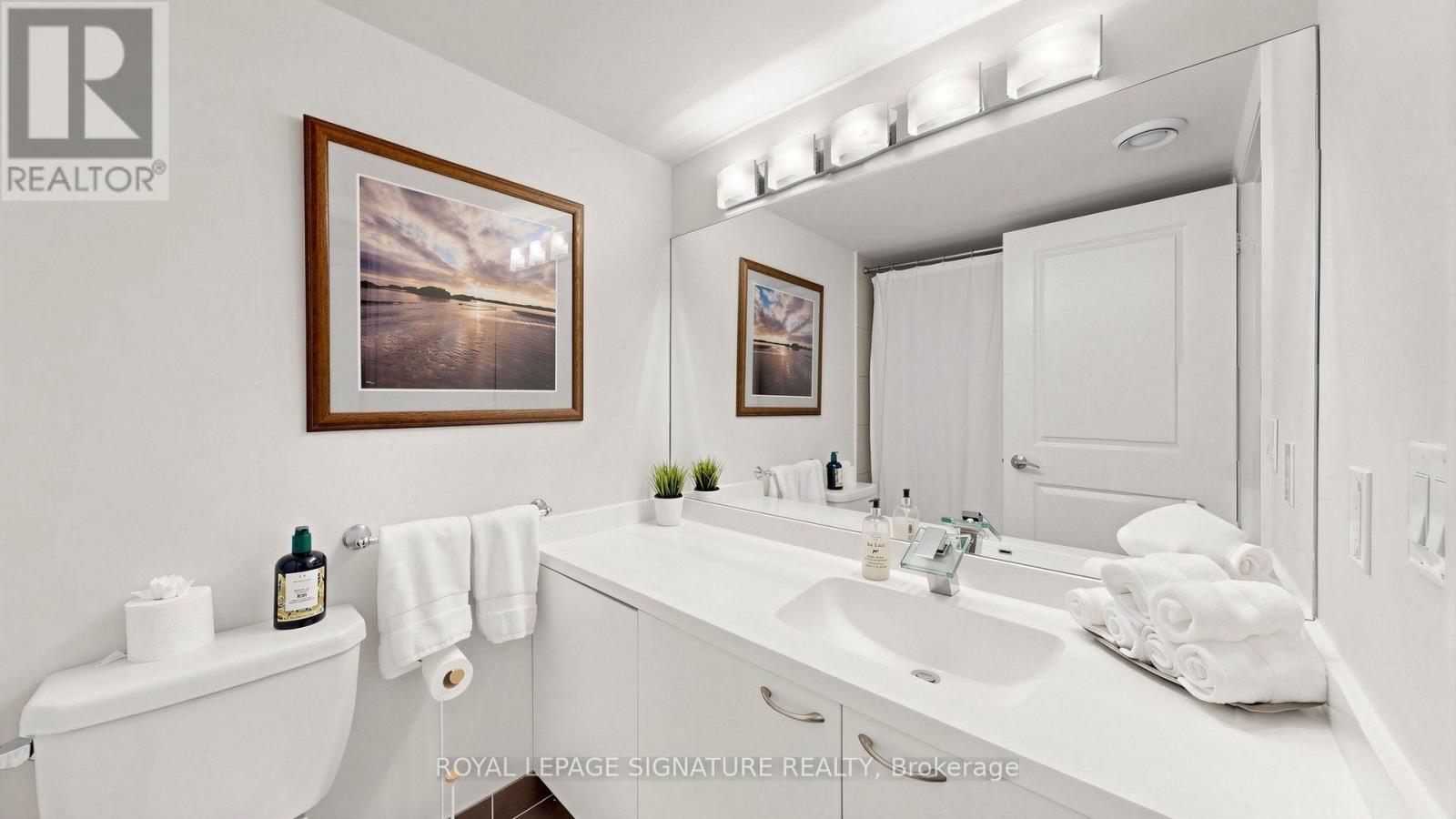 402 - 500 St Clair Avenue W, Toronto, Ontario  M6C 1A8 - Photo 31 - C13857534
