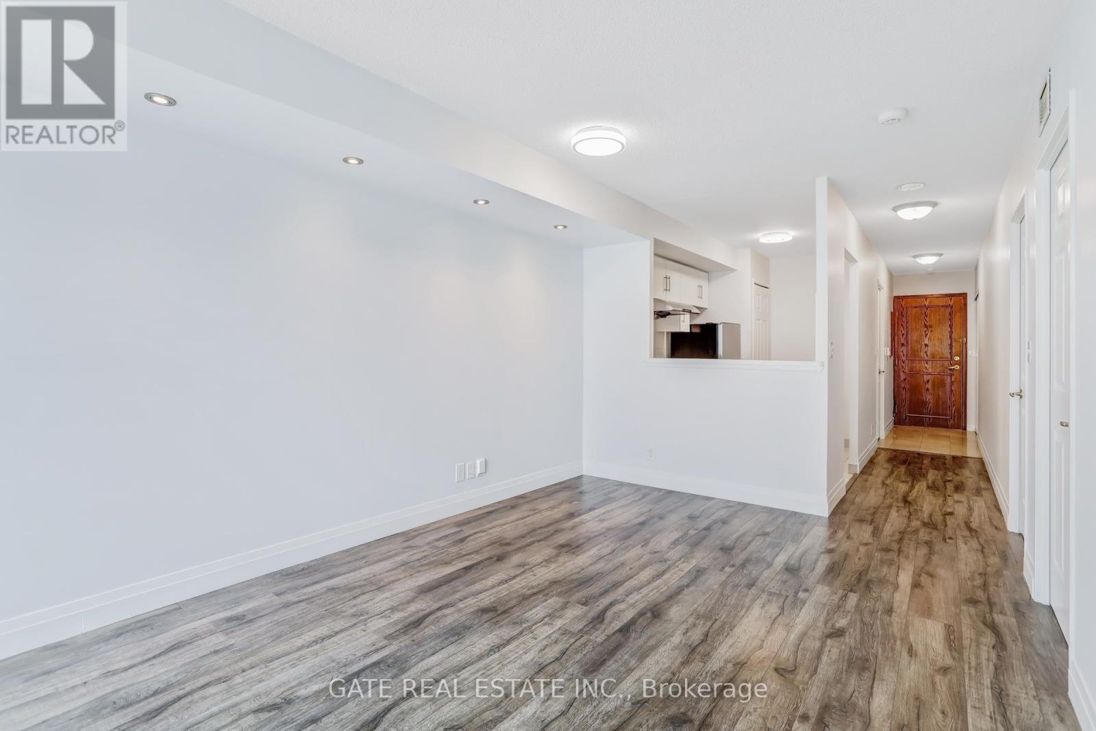 1111 - 8 Lee Centre Drive, Toronto, Ontario  M1H 3H8 - Photo 10 - E13857450