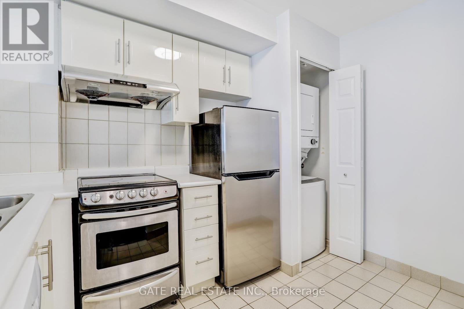 1111 - 8 Lee Centre Drive, Toronto, Ontario  M1H 3H8 - Photo 14 - E13857450