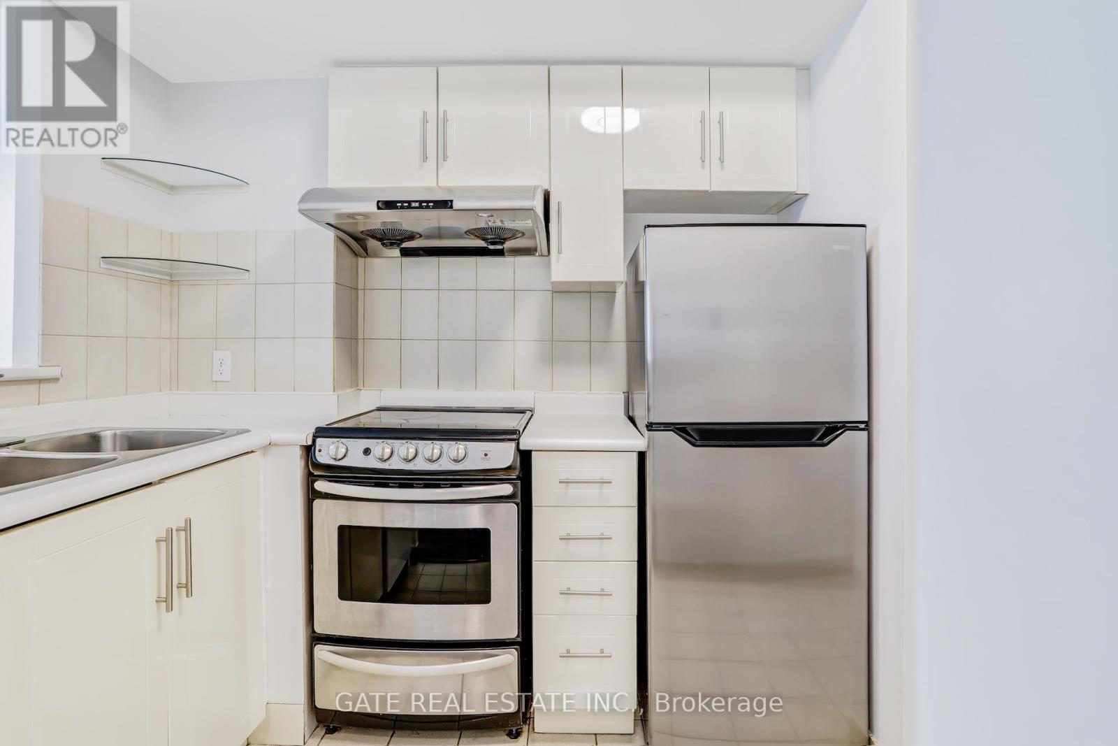 1111 - 8 Lee Centre Drive, Toronto, Ontario  M1H 3H8 - Photo 16 - E13857450
