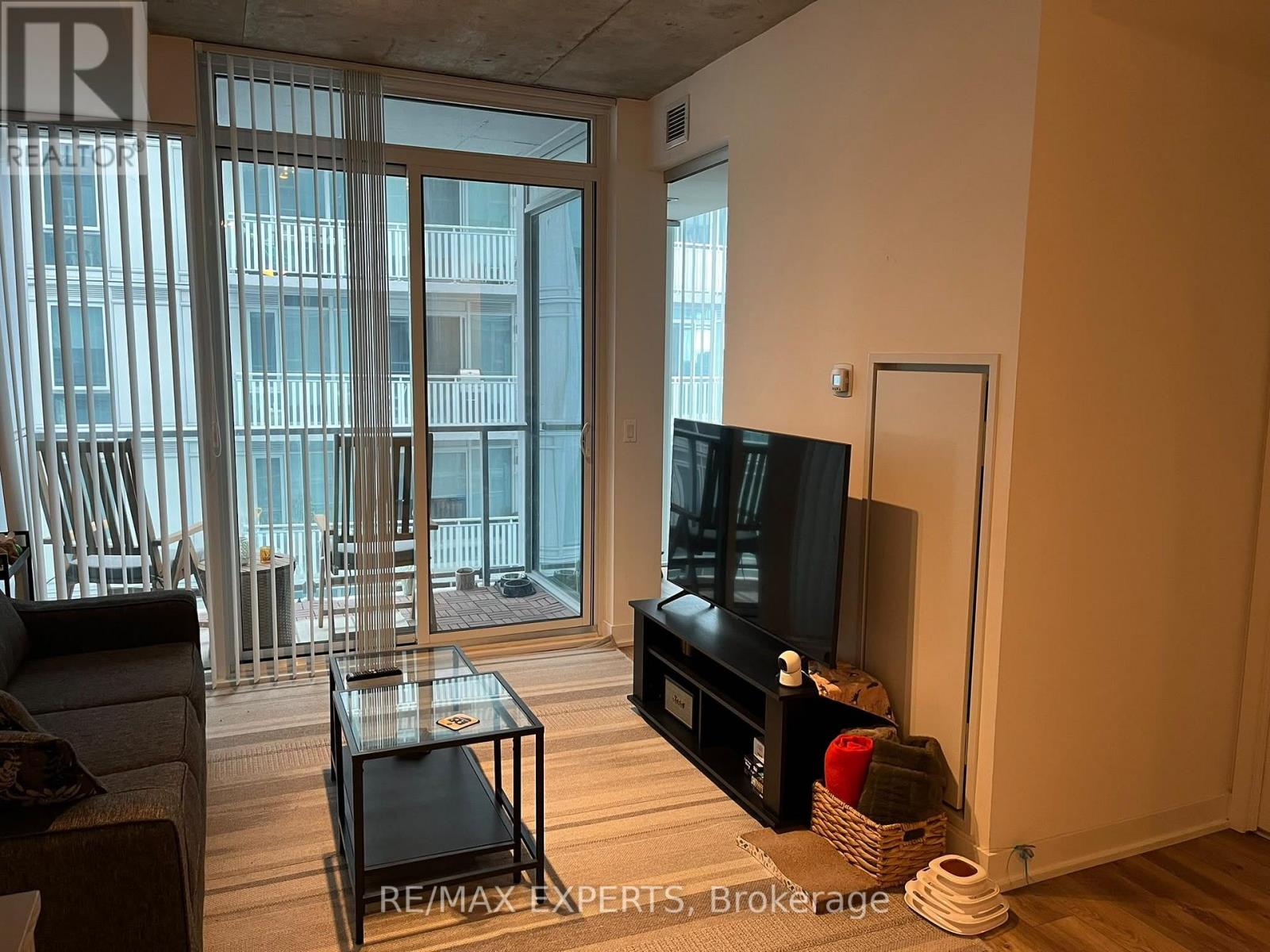 911 - 25 Baseball Place, Toronto, Ontario  M4M 0E7 - Photo 3 - E13857458